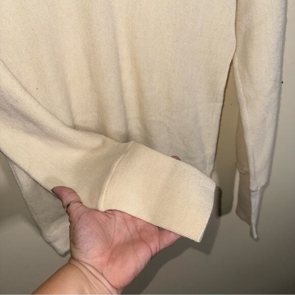 VNTG LACOSTE wool classic quiet luxury Women's Cream Sweater 2 - Picture 3 of 4